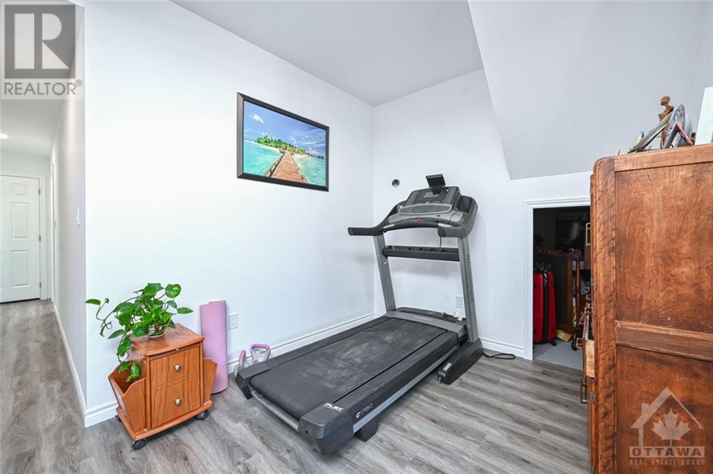 9 Centre Street, Jasper, Ontario  K0G 1G0 - Photo 19 - 1363067