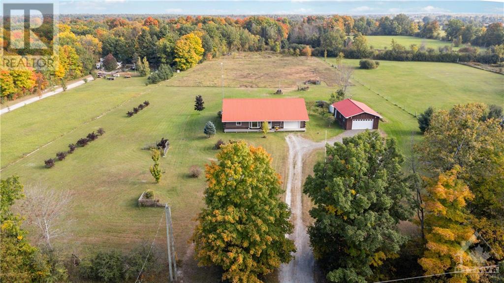 1283 Armstrong Road, Smiths Falls, Ontario  K7A 4S4 - Photo 2 - 1363218