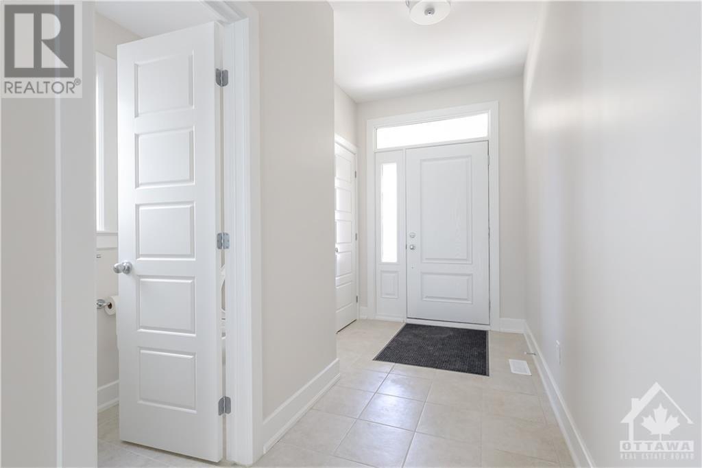 632 Moonflower Crescent, Ottawa, Ontario  K1T 0E6 - Photo 4 - 1359769