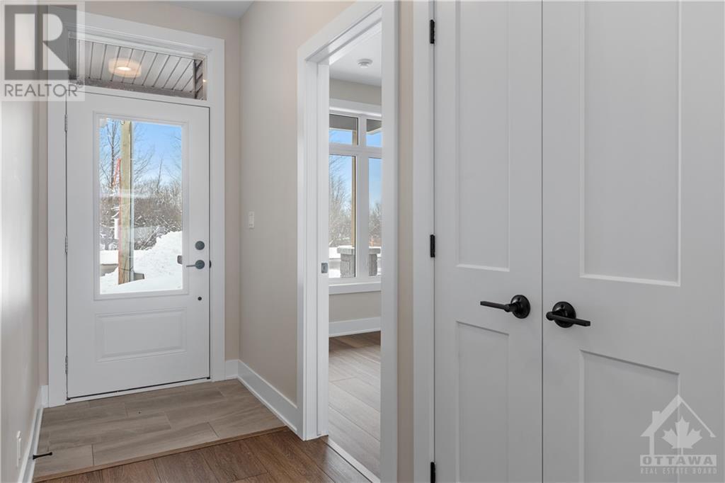 81 Ferrara Drive, Smiths Falls, Ontario  K7A 0A2 - Photo 2 - 1363187