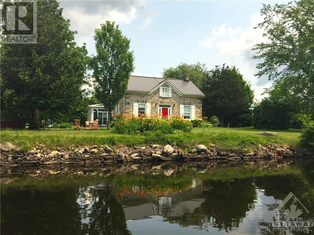 105 RATHWELL ROAD, perth, Ontario