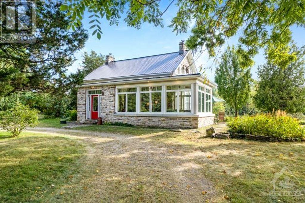 105 Rathwell Road, Perth, Ontario  K7H 3C7 - Photo 6 - 1363243