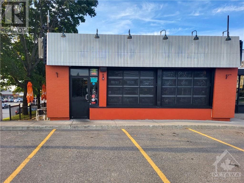 2525 BANK STREET, ottawa, Ontario