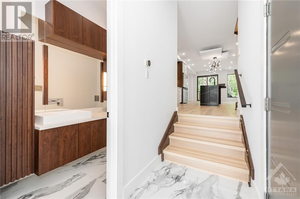 375 Madison Avenue Unit#b, Ottawa, Ontario  K2A 0B6 - Photo 4 - 1363123