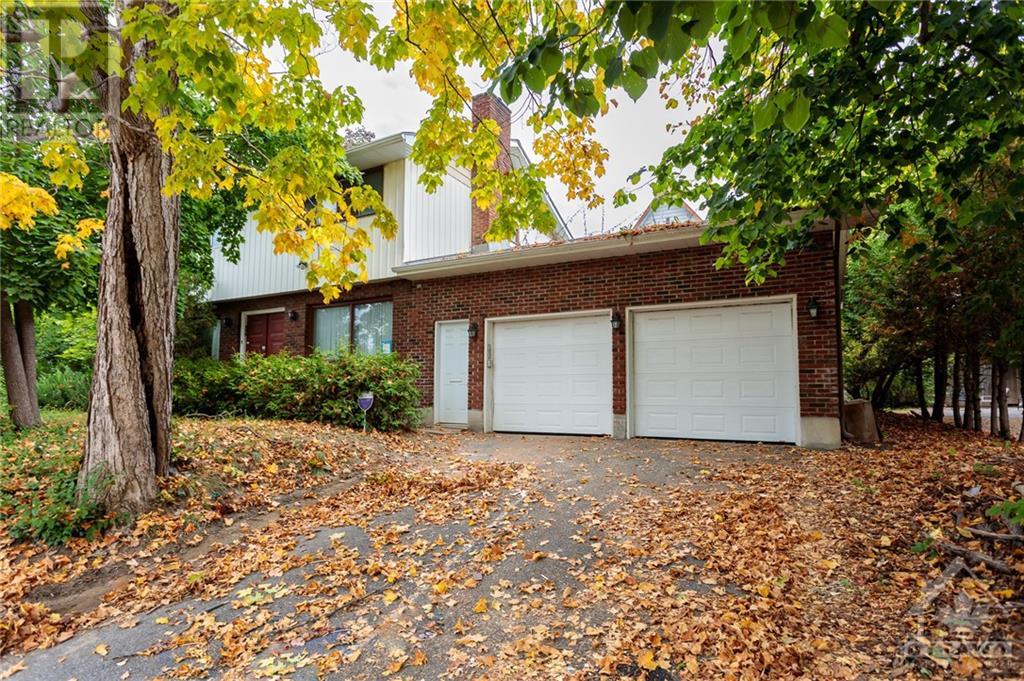 555 CHURCHILL AVENUE N, ottawa, Ontario