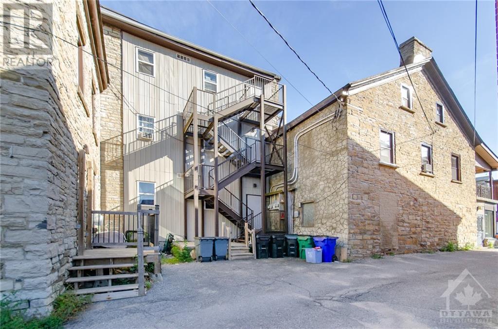 42 Bridge Street, Almonte, Ontario  K0A 1A0 - Photo 4 - 1363277