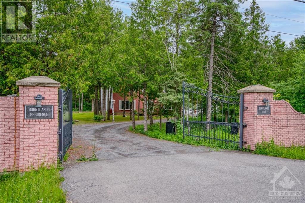 4512 March Road, Mississippi Mills, Ontario  K0A 1A0 - Photo 2 - 1363640
