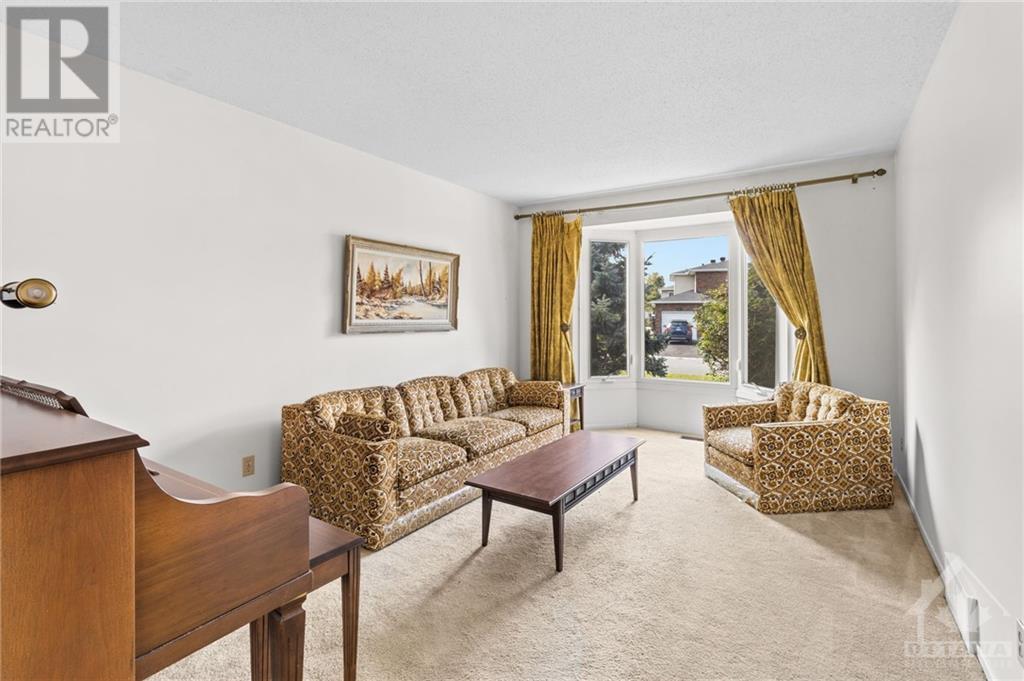 59 Nestow Drive, Ottawa, Ontario  K2G 4M3 - Photo 4 - 1363585
