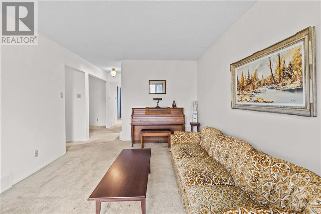 59 Nestow Drive, Ottawa, Ontario  K2G 4M3 - Photo 5 - 1363585