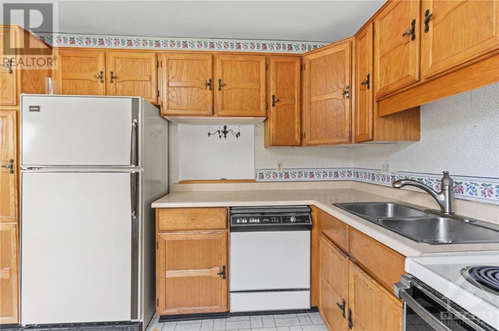 59 Nestow Drive, Ottawa, Ontario  K2G 4M3 - Photo 6 - 1363585
