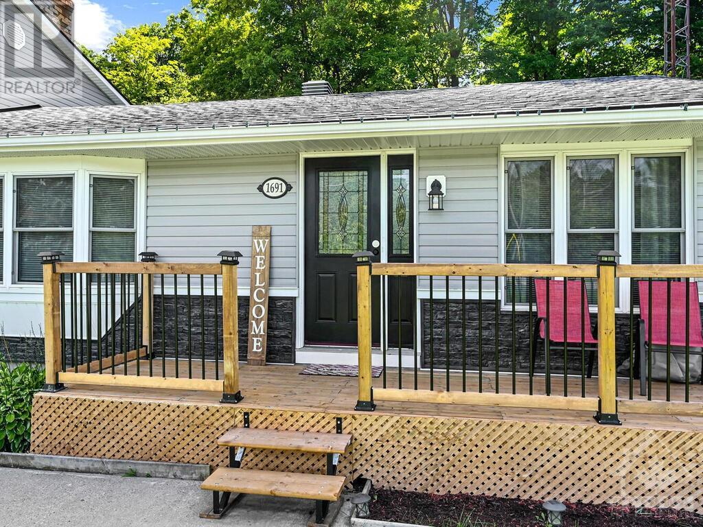 1691 County Rd 2 Road, Mallorytown, Ontario  K0E 1R0 - Photo 2 - 1363664