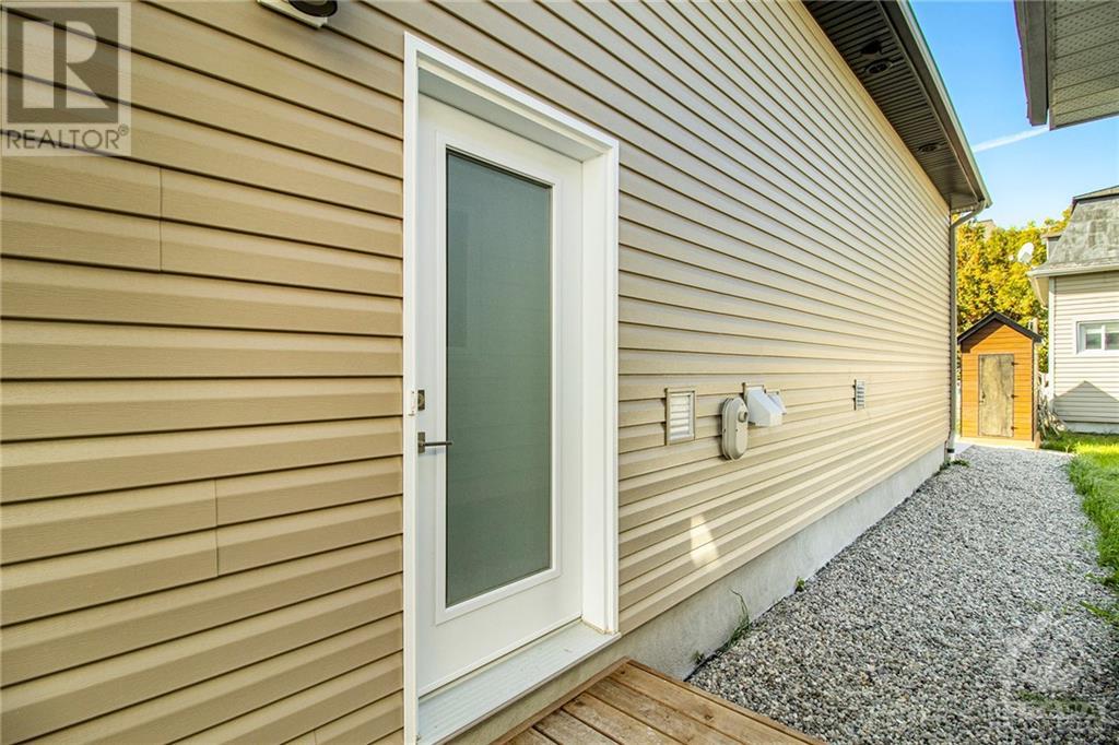 656 Dollard Street Unit#a, Casselman, Ontario  K0A 1M0 - Photo 2 - 1363418
