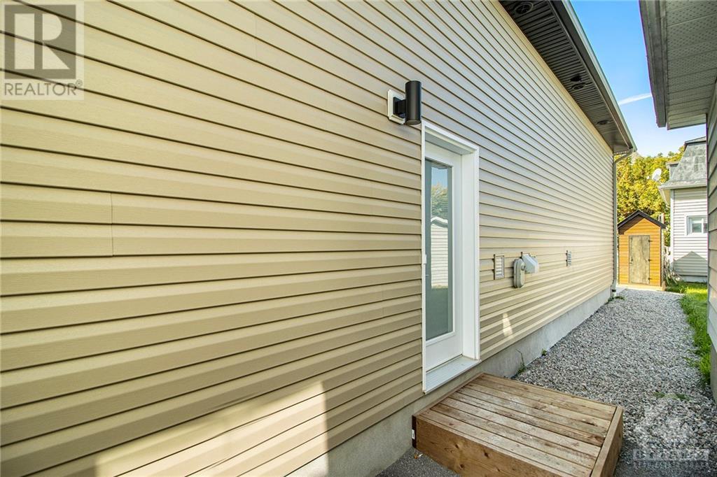 656 Dollard Street Unit#a, Casselman, Ontario  K0A 1M0 - Photo 3 - 1363418