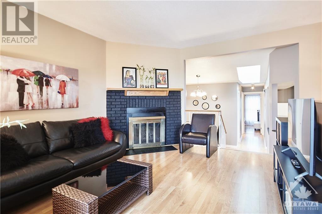 209c Woodfield Drive, Ottawa, Ontario  K2G 4P2 - Photo 5 - 1362881