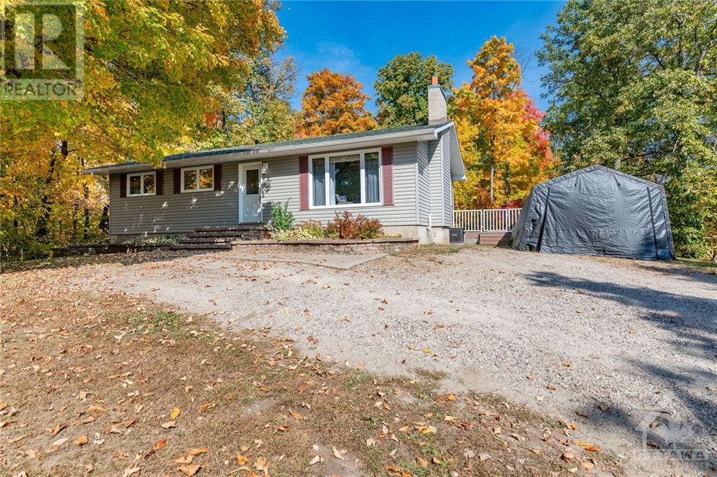 1118 Francis Street, Calabogie, Ontario  K0J 1H0 - Photo 2 - 1363764