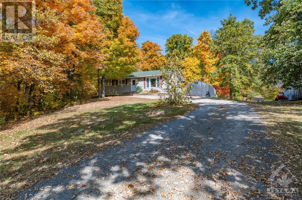 1118 Francis Street, Calabogie, Ontario  K0J 1H0 - Photo 3 - 1363764