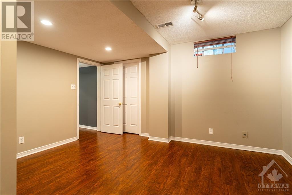 11 Dossetter Way, Ottawa, Ontario  K1G 4R8 - Photo 28 - 1363776