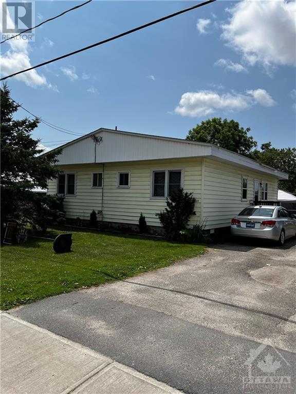 22-24 CONDIE STREET, smiths falls, Ontario