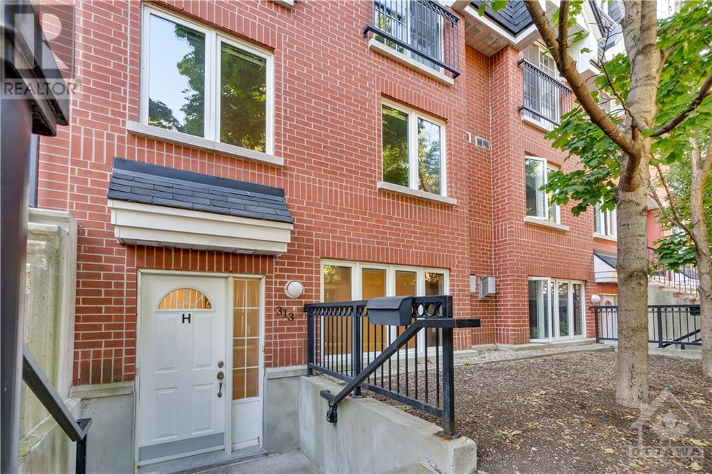 313 St Patrick Street Unit#h, Ottawa, Ontario  K1N 5K6 - Photo 2 - 1355945