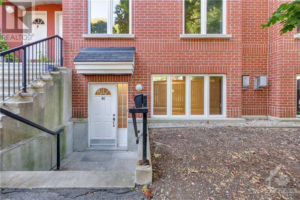 313 St Patrick Street Unit#h, Ottawa, Ontario  K1N 5K6 - Photo 3 - 1355945