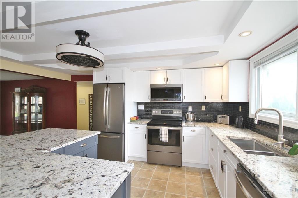 114 Macmillan Drive, Perth, Ontario  K7H 3C5 - Photo 4 - 1364121