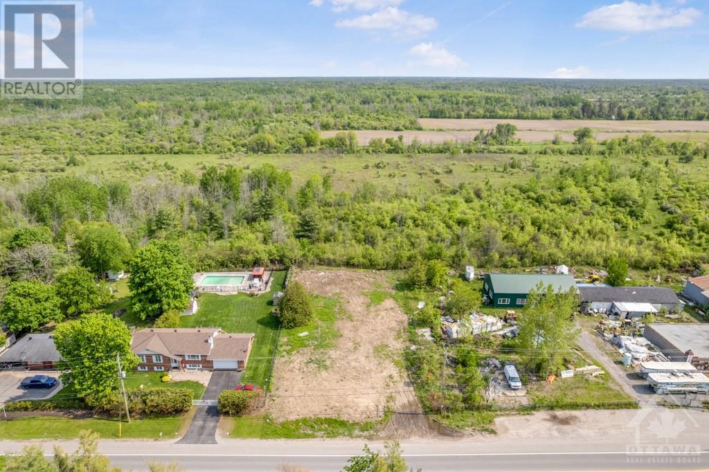 5466 Mitch Owens Road, Ottawa, Ontario  K4M 0E2 - Photo 2 - 1363995