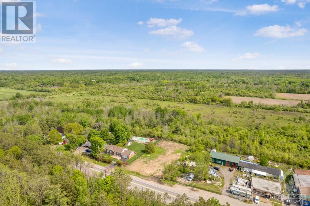 5466 Mitch Owens Road, Ottawa, Ontario  K4M 0E2 - Photo 4 - 1363995