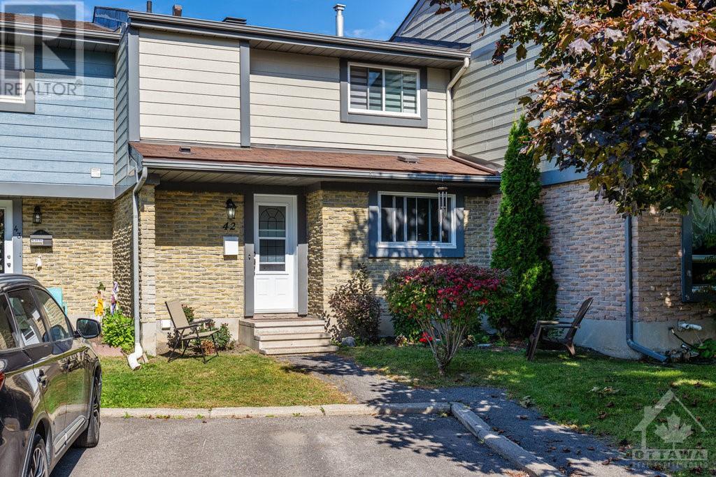 2336 ORIENT PARK DRIVE UNIT#42, ottawa, Ontario