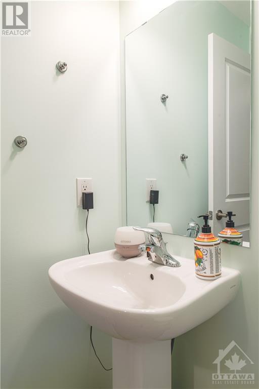452 Via Verona Avenue Unit#d, Ottawa, Ontario  K2J 6B3 - Photo 17 - 1364255