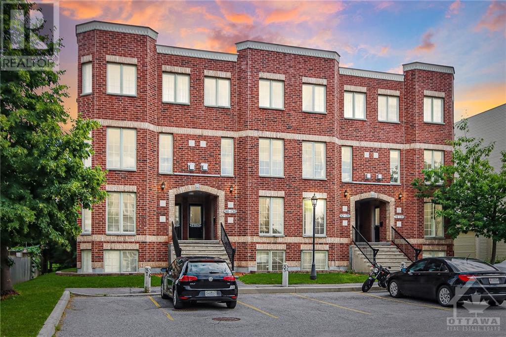 130 Berrigan Drive Unit#84, Nepean, Ontario  K2J 0J3 - Photo 2 - 1364316