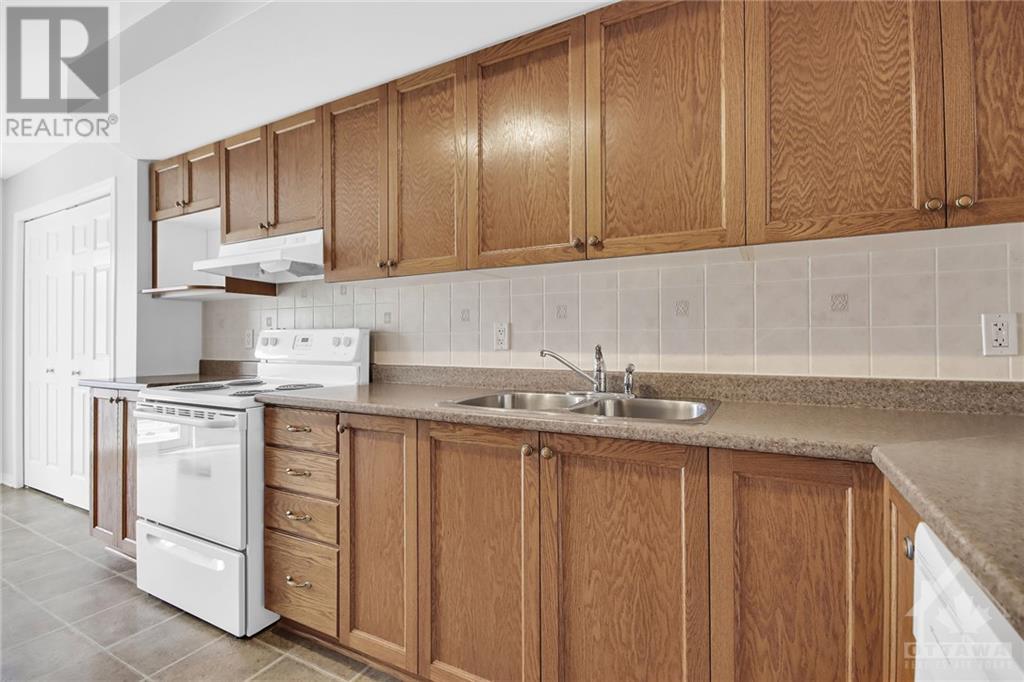 130 Berrigan Drive Unit#84, Nepean, Ontario  K2J 0J3 - Photo 8 - 1364316