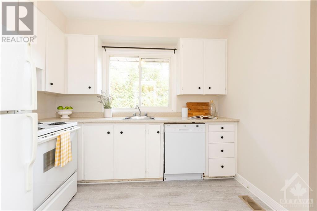 11 Ember Glow Court, Ottawa, Ontario  K2S 0S4 - Photo 10 - 1361521