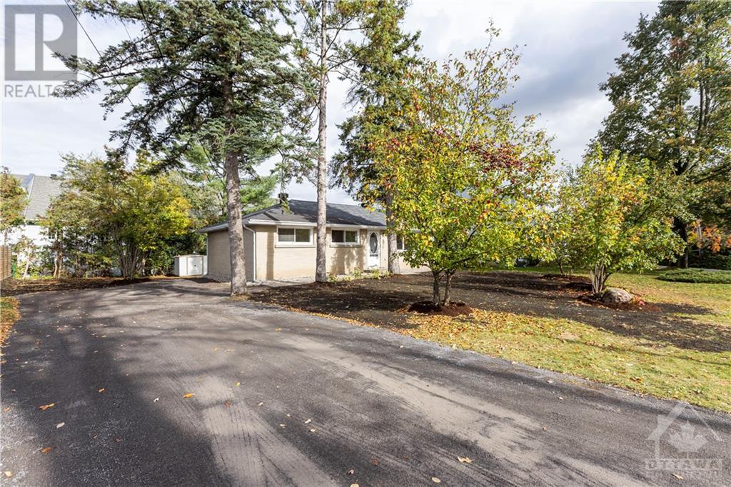 11 Ember Glow Court, Ottawa, Ontario  K2S 0S4 - Photo 2 - 1361521
