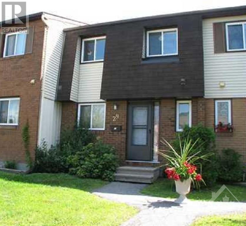 29 PIXLEY PRIVATE, ottawa, Ontario