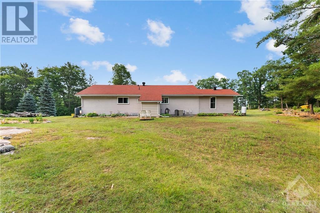 252 Lake Dore Road, Golden Lake, Ontario  K0J 1X0 - Photo 12 - 1364143