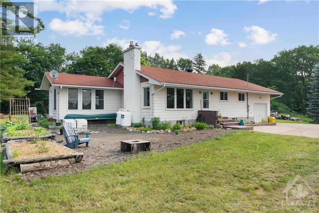 252 Lake Dore Road, Golden Lake, Ontario  K0J 1X0 - Photo 7 - 1364143