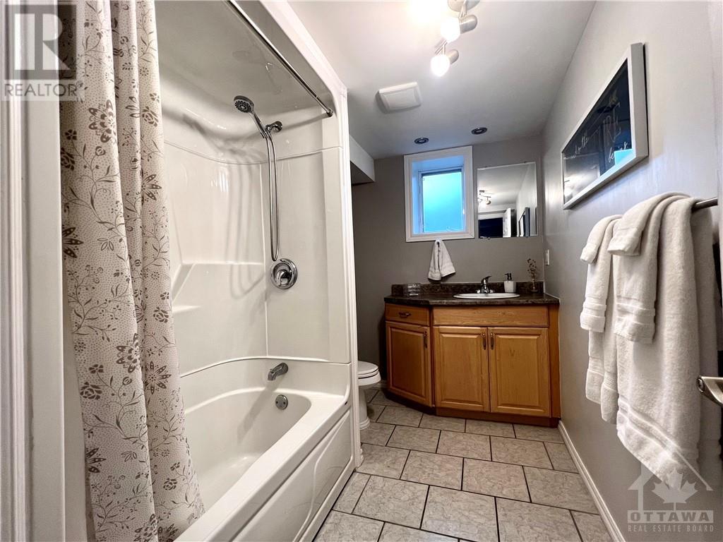 313 Savard Avenue Unit#b, Ottawa, Ontario  K1L 7S1 - Photo 10 - 1364360