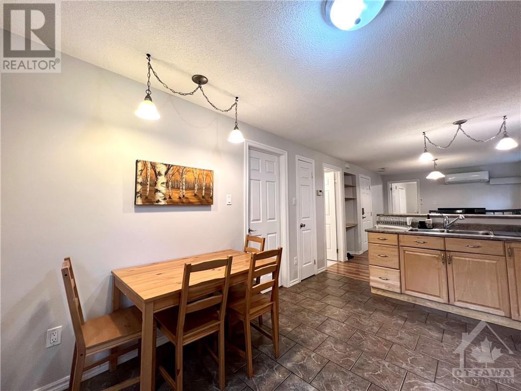 313 Savard Avenue Unit#b, Ottawa, Ontario  K1L 7S1 - Photo 5 - 1364360