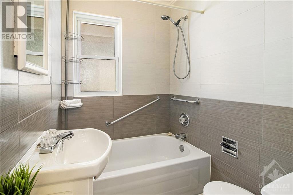 301 Elgin Street W, Arnprior, Ontario  K7S 1P8 - Photo 16 - 1364392