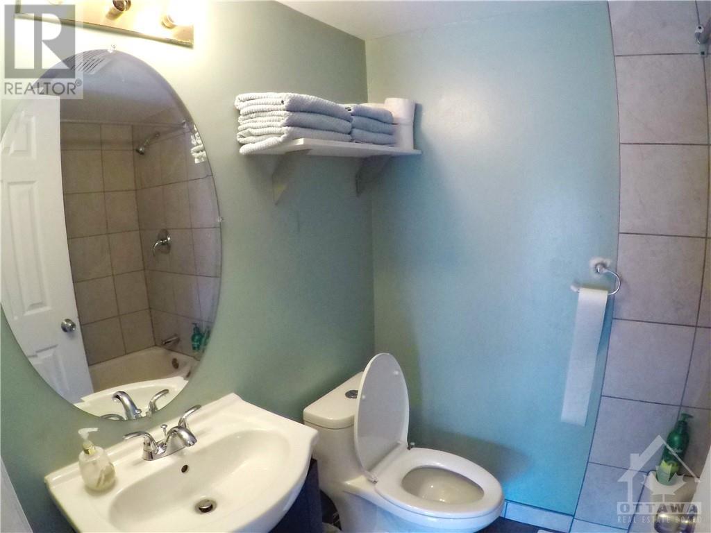 470 Lisgar Street, Ottawa, Ontario  K1R 5H3 - Photo 3 - 1364363
