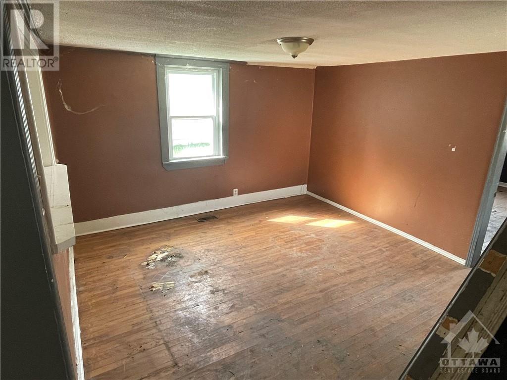 1969 Catherine Street, Rockland, Ontario  K4K 1H6 - Photo 3 - 1363572