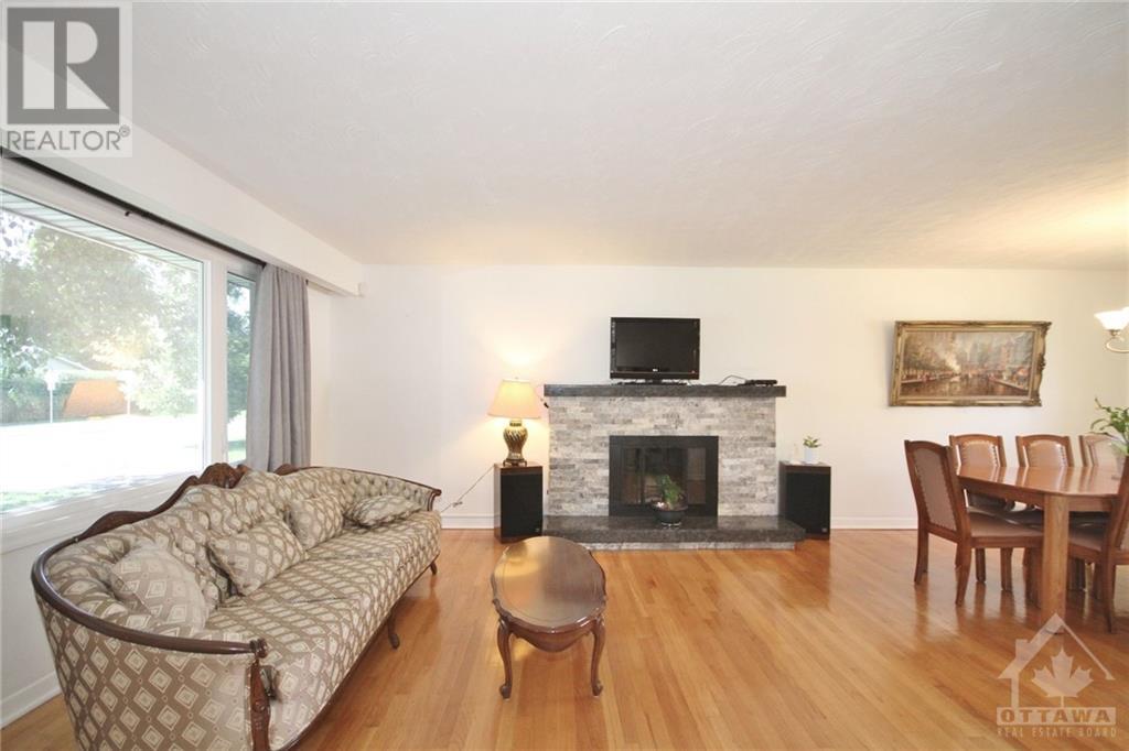 101 Viewmount Drive, Ottawa, Ontario  K2G 3B9 - Photo 4 - 1364457