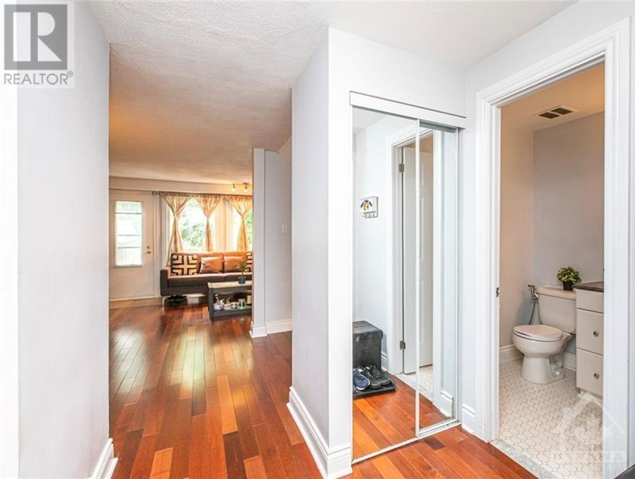1530 Lassiter Terrace, Ottawa, Ontario  K1J 8N4 - Photo 2 - 1364504
