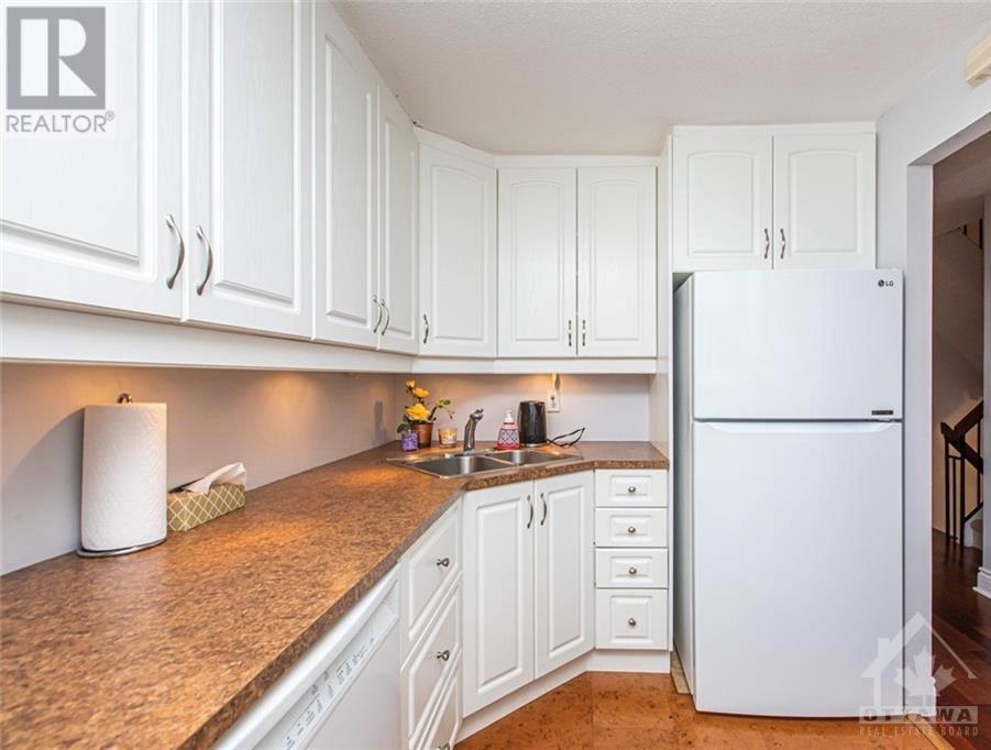 1530 Lassiter Terrace, Ottawa, Ontario  K1J 8N4 - Photo 7 - 1364504