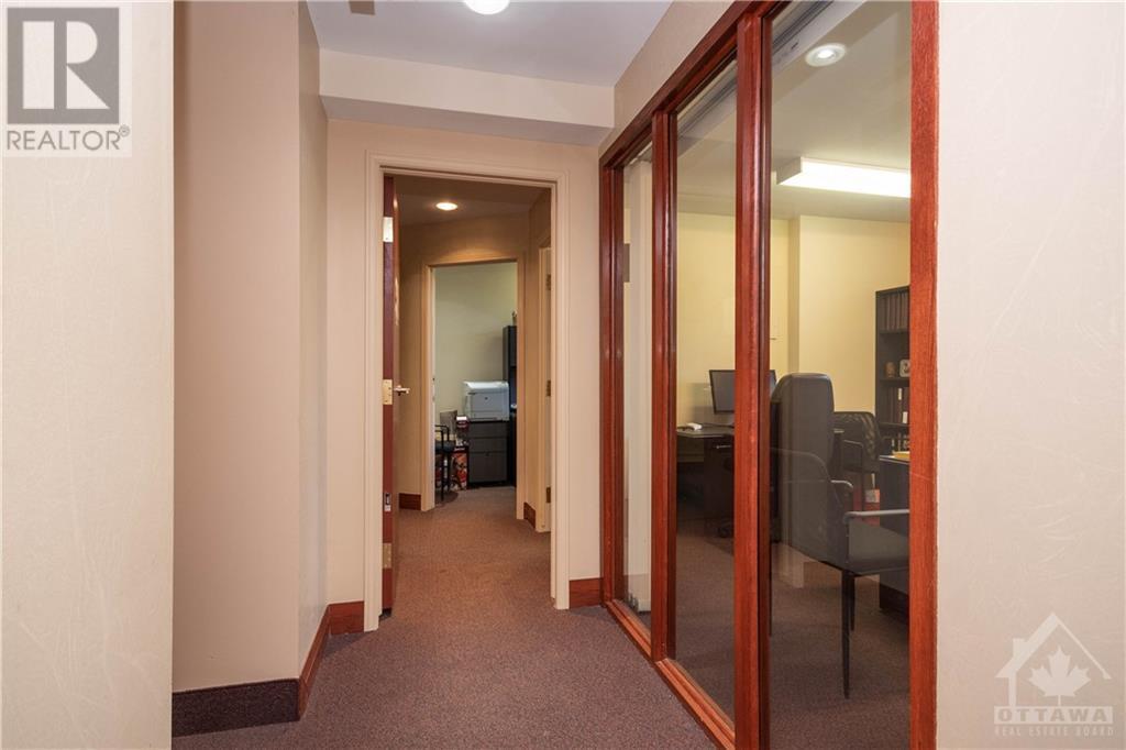 86 Centrepointe Drive, Ottawa, Ontario  K2G 6B1 - Photo 3 - 1364020