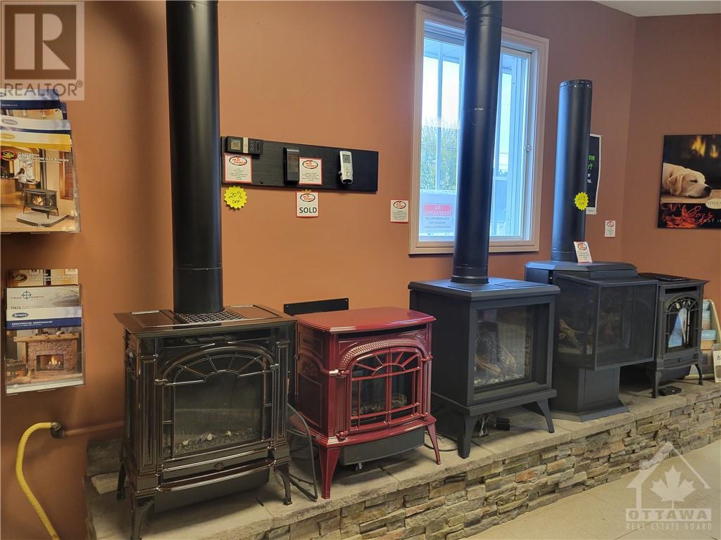 417 Rideau Street, Kemptville, Ontario  K0G 1J0 - Photo 4 - 1364452