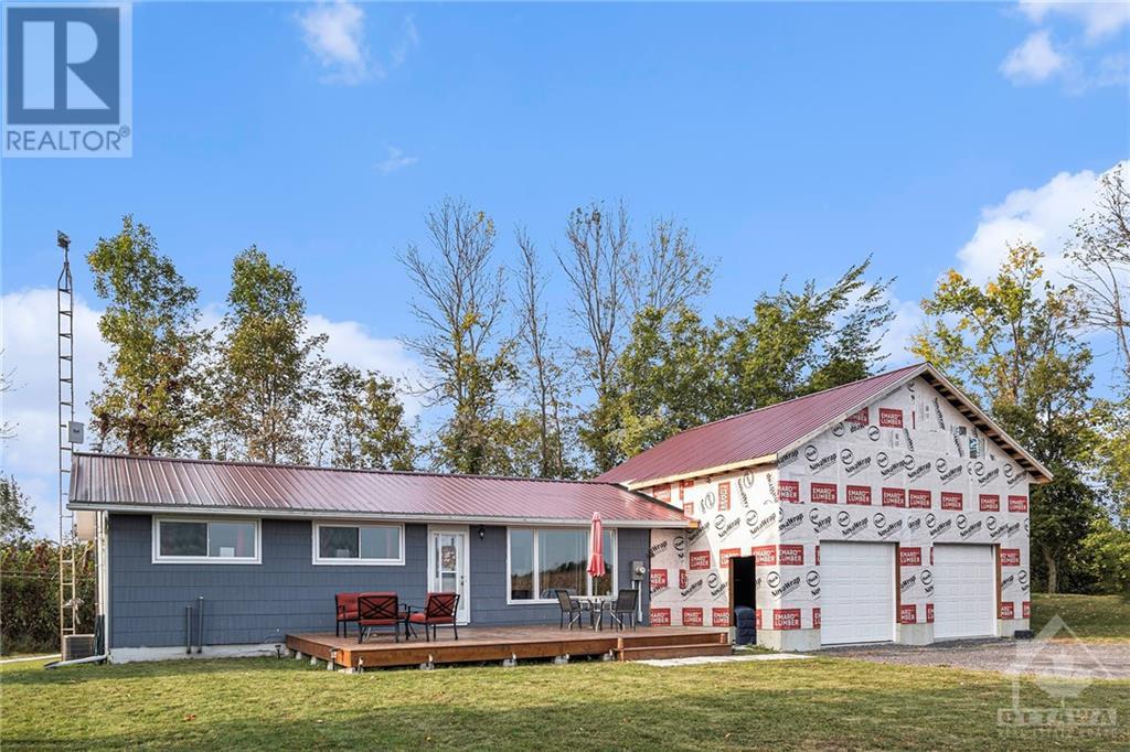 14391 Pleasant Valley Road, Ingleside, Ontario  K0C 1M0 - Photo 2 - 1364552