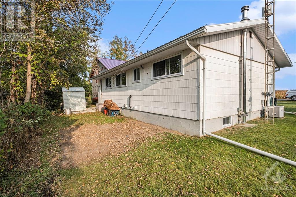 14391 Pleasant Valley Road, Ingleside, Ontario  K0C 1M0 - Photo 25 - 1364552