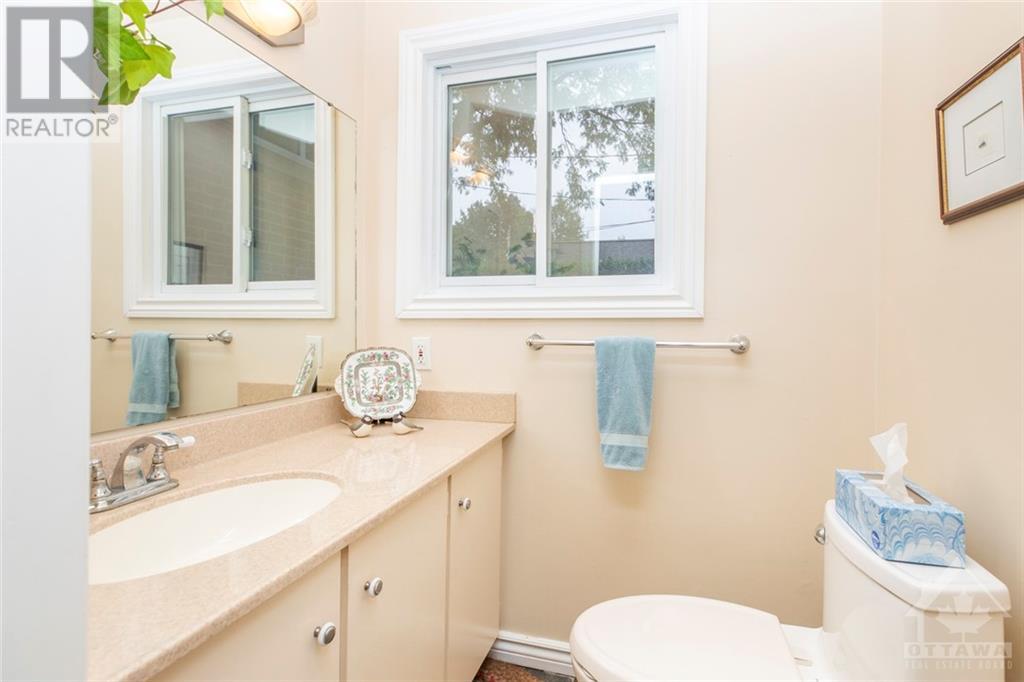 655 Mansfield Avenue, Ottawa, Ontario  K2A 2T5 - Photo 14 - 1364463