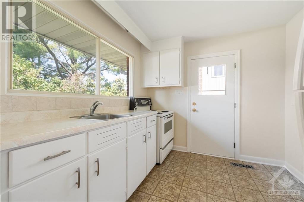 1386 Gibson Street, Ottawa, Ontario  K2H 7G1 - Photo 4 - 1364676